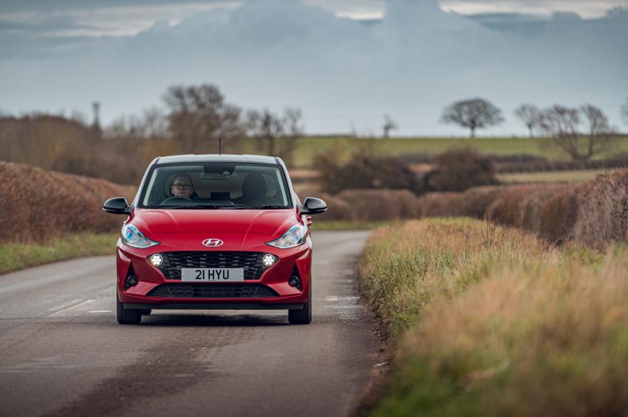  Hyundai i10 2019 года  (UK) (фото 12 из 55)